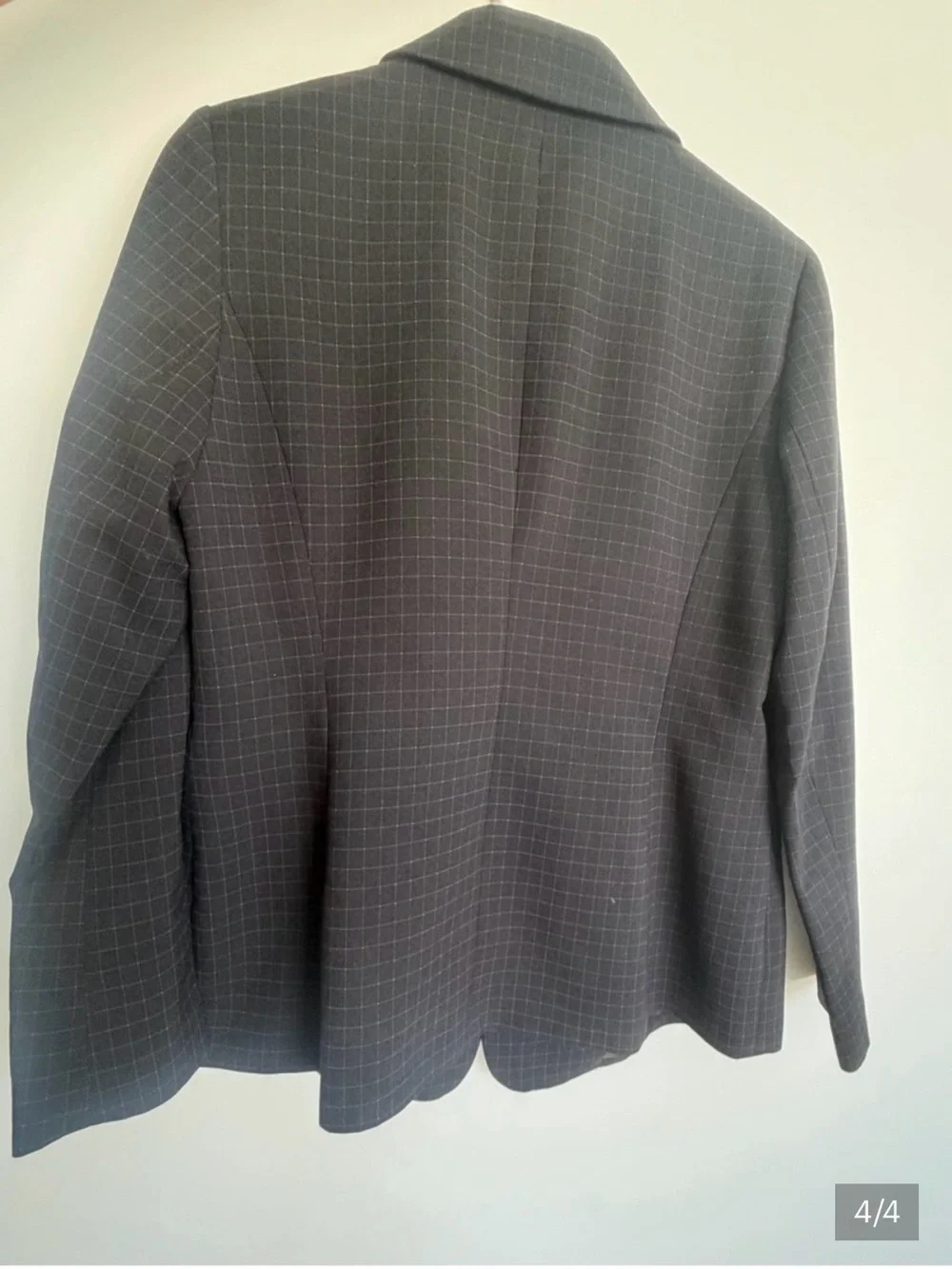 Classic Blazer - Picture 3 of 4